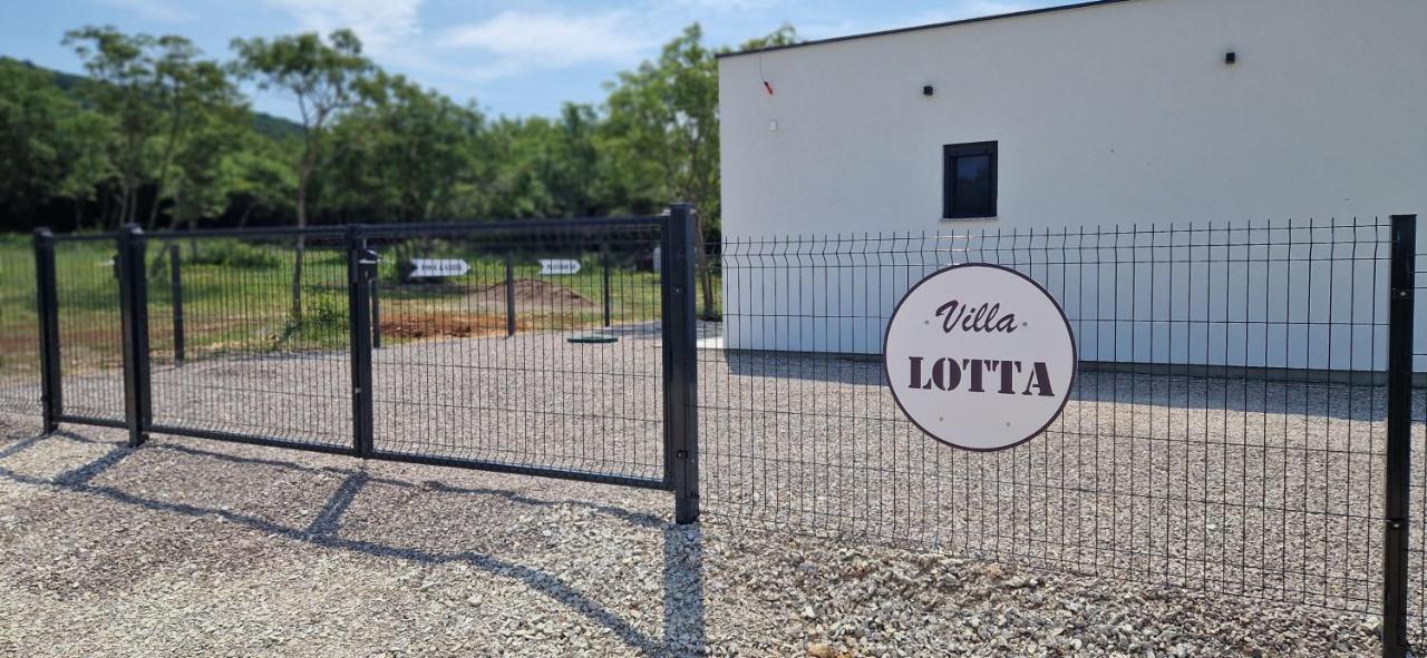 Villa Lotta ラビン エクステリア 写真